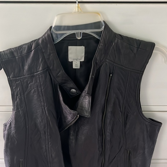 Halogan - Picture 2 of 7